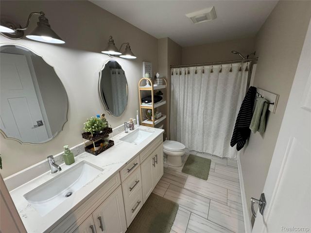 11029 Ridge View Trail, Tyrone Township, MI 48430