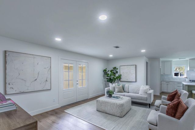 2002 Ottawa Lane, Houston, TX 77043