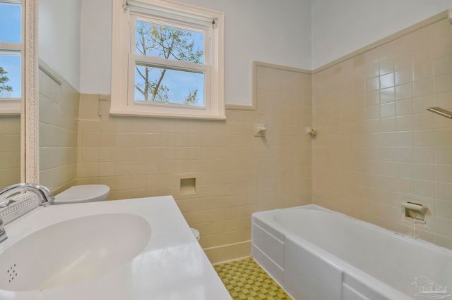 1811 Yates Ave, Pensacola, FL 32503