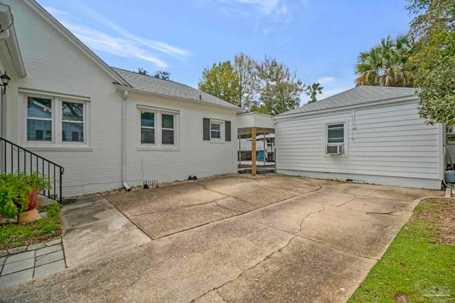 1811 Yates Ave, Pensacola, FL 32503