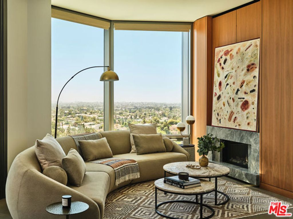 211 W Elm Court 8B, Los Angeles, CA 90067
