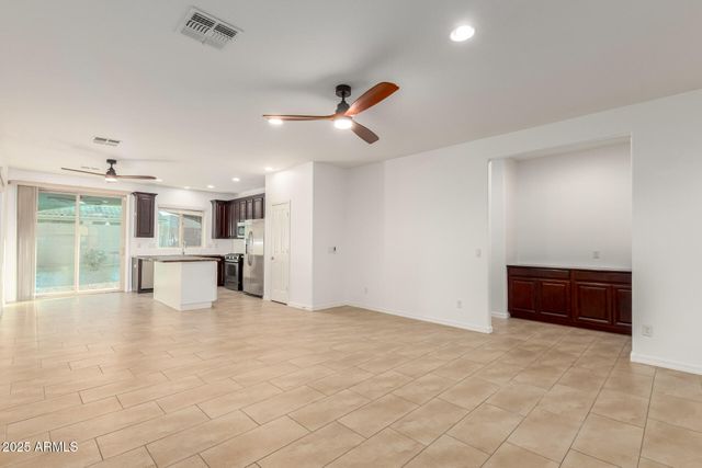 813 W LOVE Road, San Tan Valley, AZ 85143