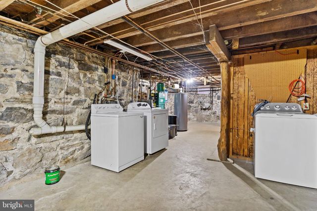 214 N COLLEGE ST, Carlisle, PA 17013
