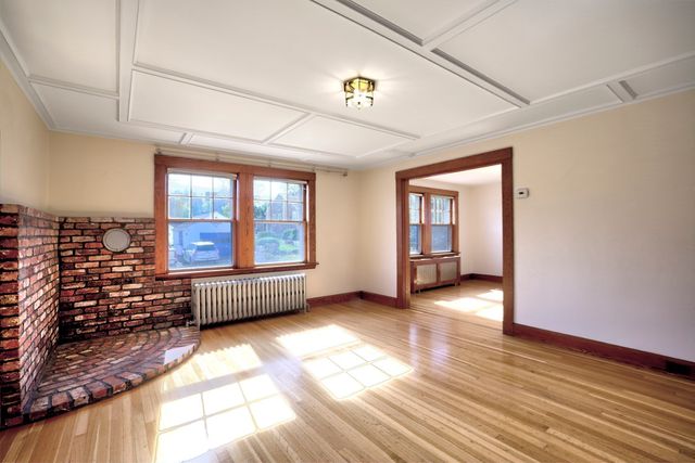 262 Washington St, Gloucester, MA 01930