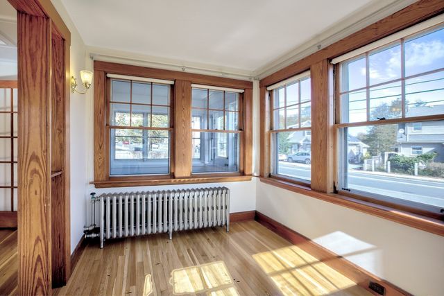 262 Washington St, Gloucester, MA 01930