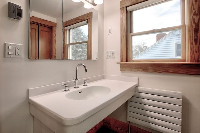262 Washington St, Gloucester, MA 01930