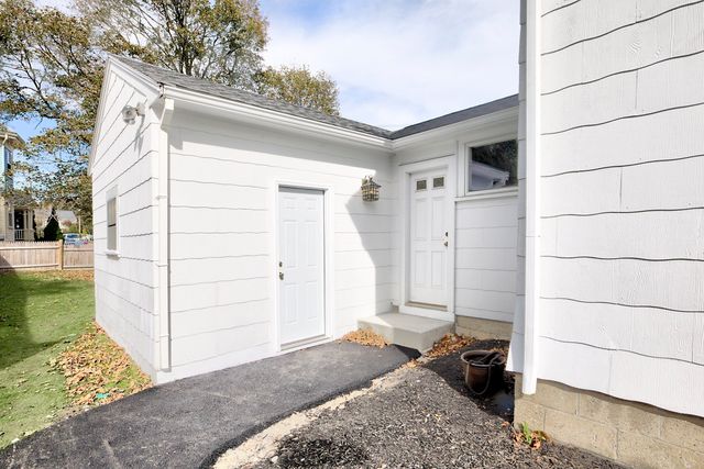 262 Washington St, Gloucester, MA 01930