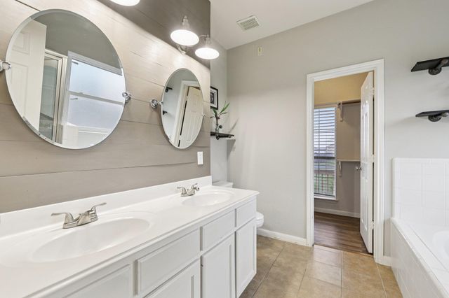 101 Blanco DR, Hutto, TX 78634