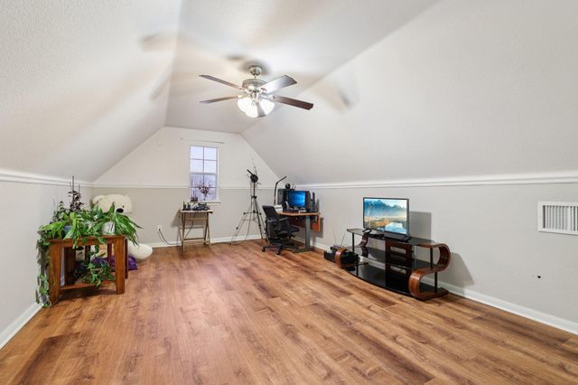 101 Blanco DR, Hutto, TX 78634