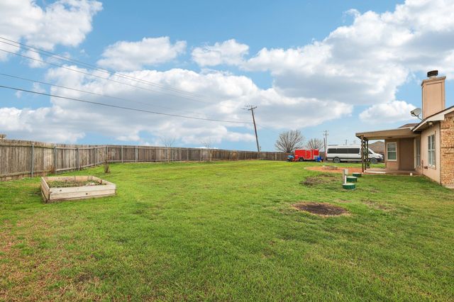 101 Blanco DR, Hutto, TX 78634