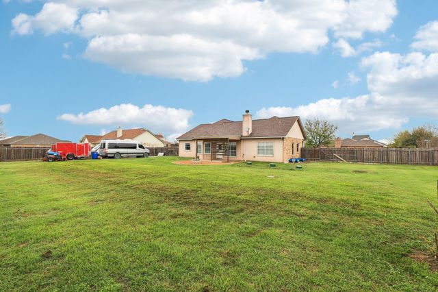 101 Blanco DR, Hutto, TX 78634