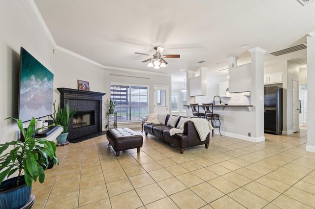 101 Blanco DR, Hutto, TX 78634