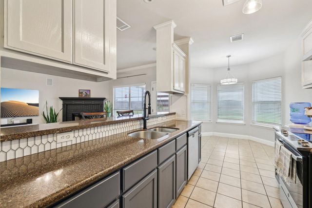 101 Blanco DR, Hutto, TX 78634