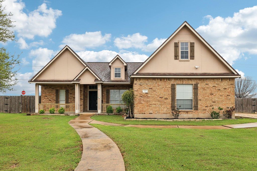 101 Blanco DR, Hutto, TX 78634