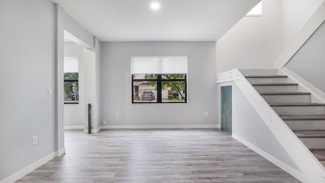 19329 NE 8th Court, Miami, FL 33179