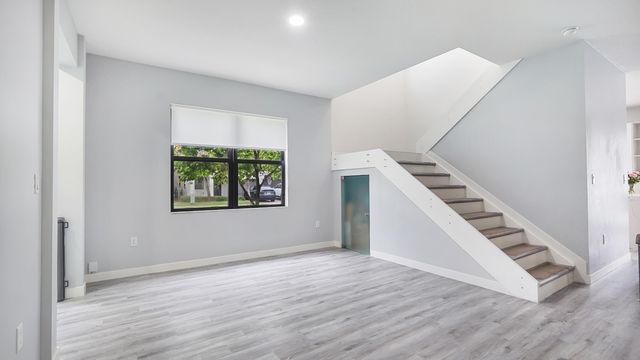 19329 NE 8th Court, Miami, FL 33179