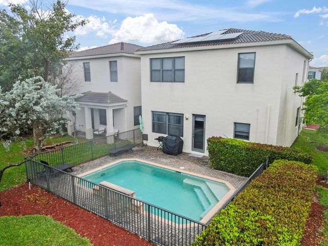 19329 NE 8th Court, Miami, FL 33179