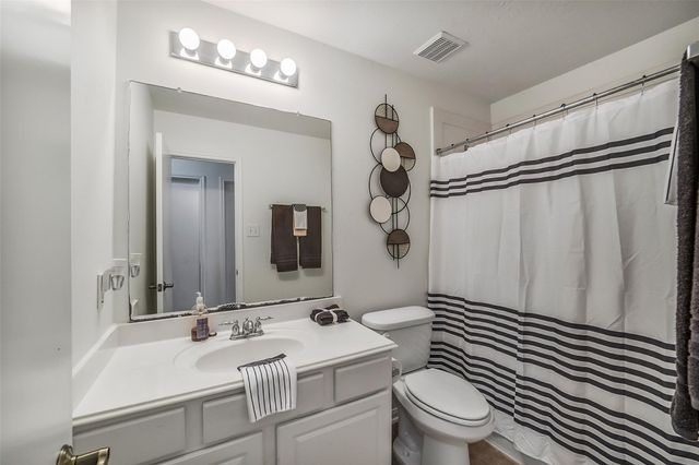 3811 Lake Ballinger Lane, Richmond, TX 77406