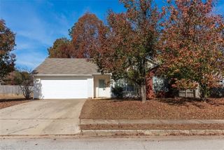 303 Kellys Walk, Locust Grove, GA 30248