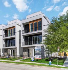 4415 Caroline St, Houston, TX 77004