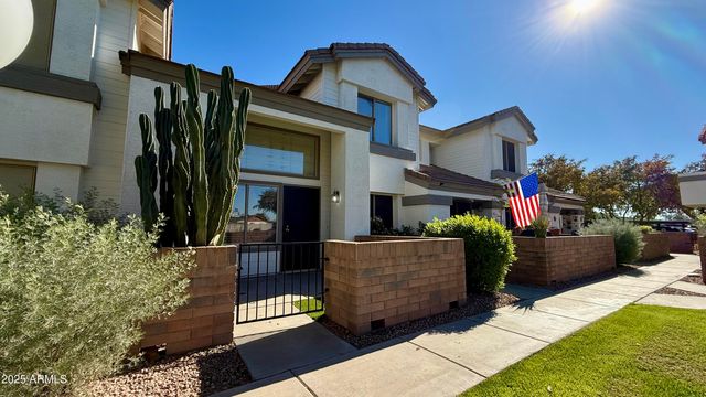 2201 N COMANCHE Drive 1006, Chandler, AZ 85224