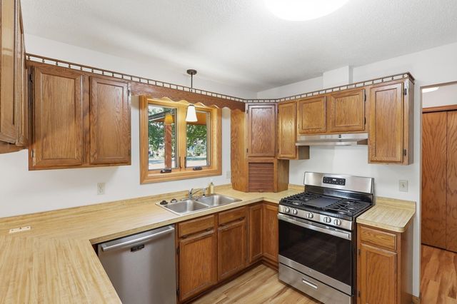 7892 172nd Street W, Lakeville, MN 55044