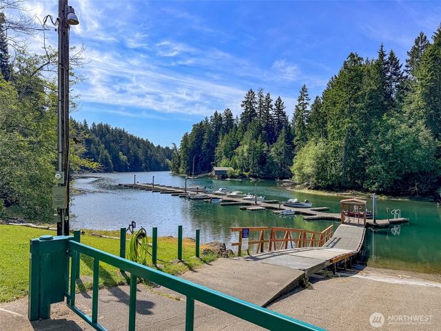 55 Wolf Road, Quilcene, WA 98376