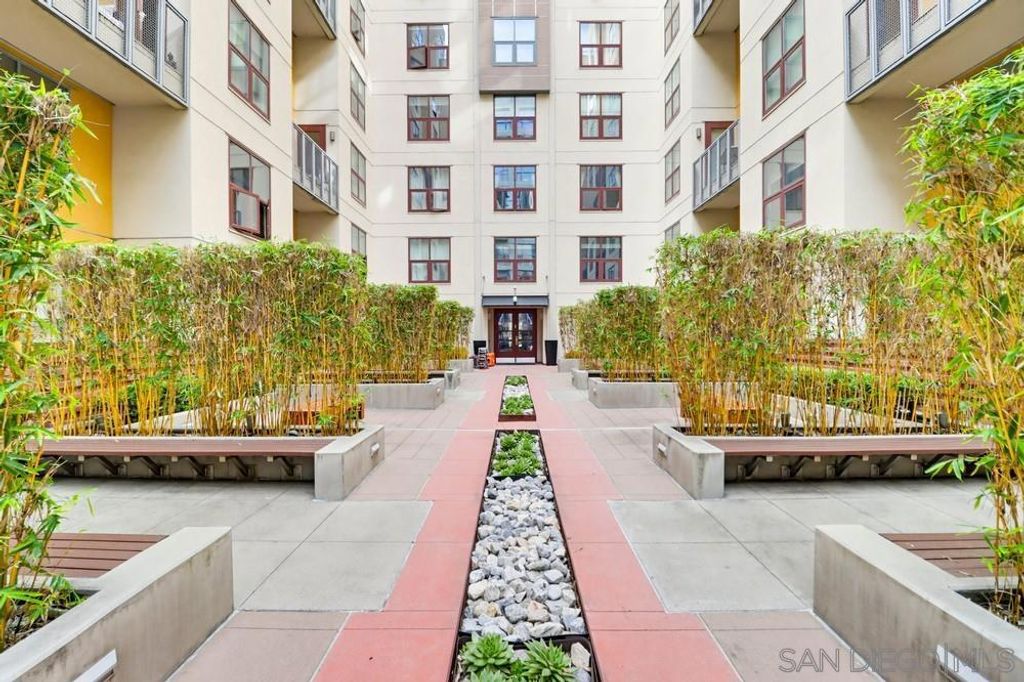 Image 11 of property listing at 1150 J Street 210, San Diego, CA 92101