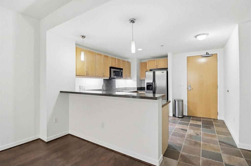 Image 3 of property listing at 1150 J Street 210, San Diego, CA 92101