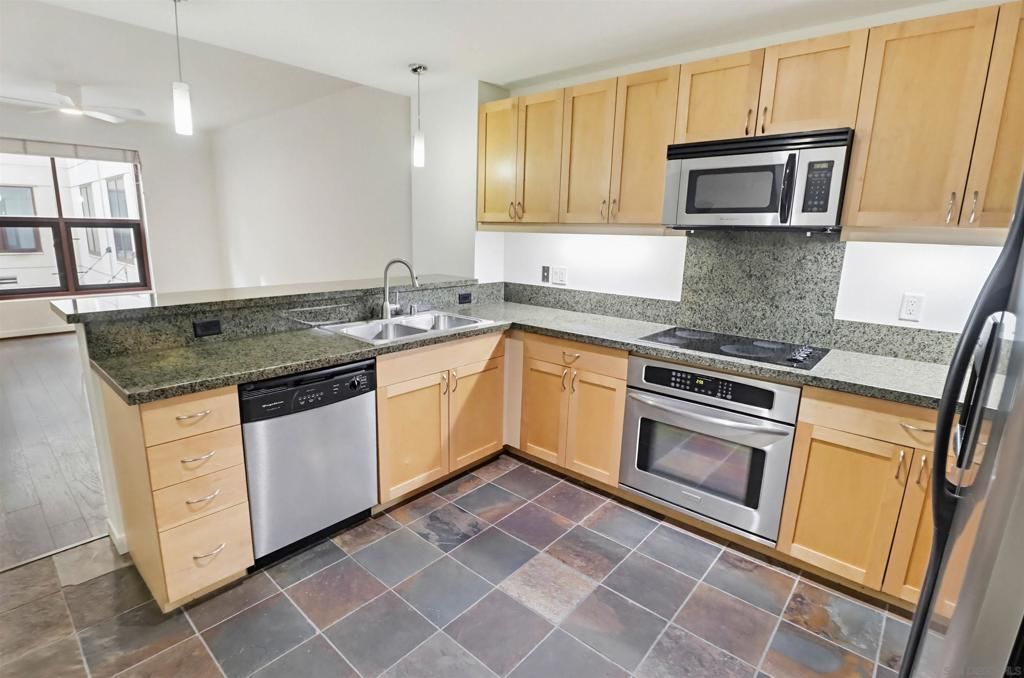 Image 4 of property listing at 1150 J Street 210, San Diego, CA 92101