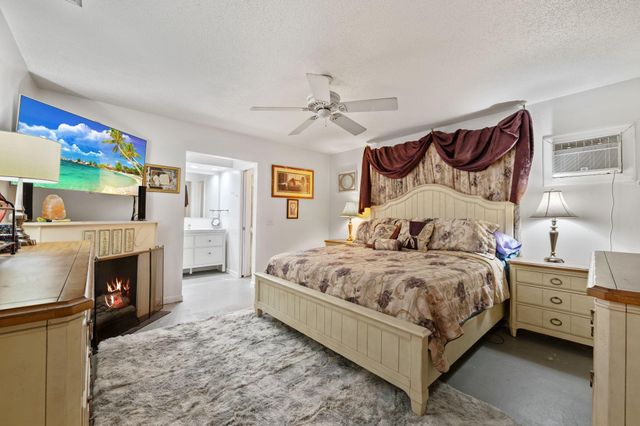 481 NW 45th Terrace, Plantation, FL 33317