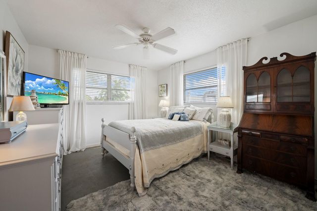 481 NW 45th Terrace, Plantation, FL 33317