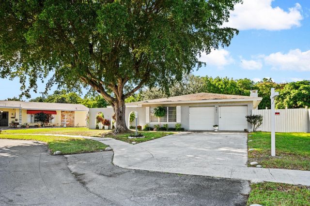 481 NW 45th Terrace, Plantation, FL 33317