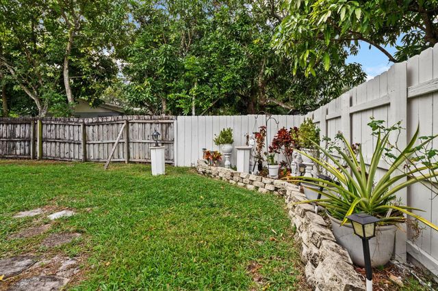 481 NW 45th Terrace, Plantation, FL 33317