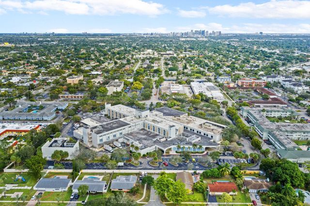 481 NW 45th Terrace, Plantation, FL 33317