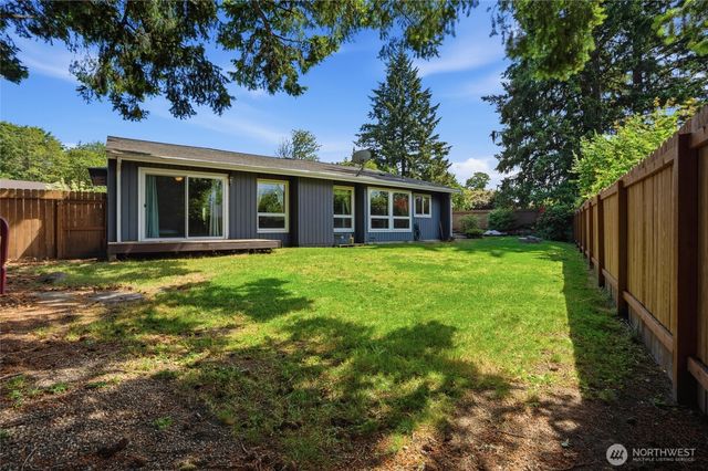 2440 Lincoln Avenue SE, Port Orchard, WA 98366