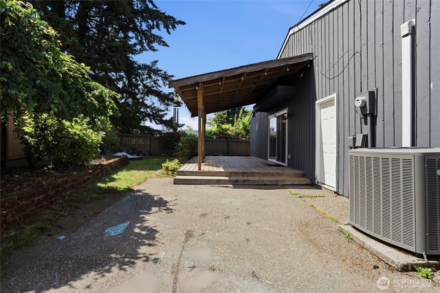 2440 Lincoln Avenue SE, Port Orchard, WA 98366