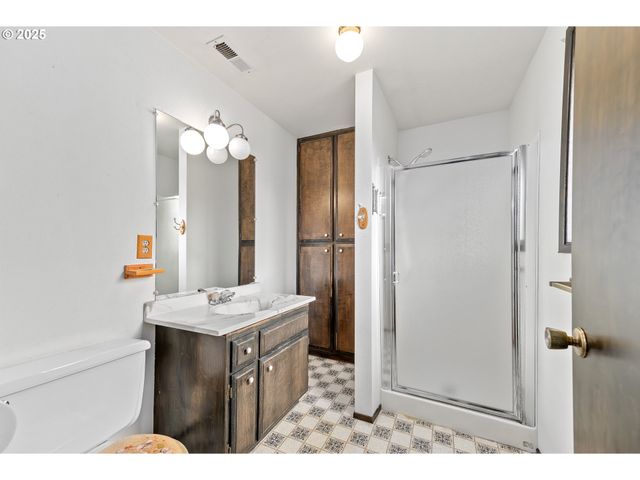 1223 SABLE Dr, Roseburg, OR 97470