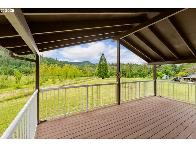 1223 SABLE Dr, Roseburg, OR 97470