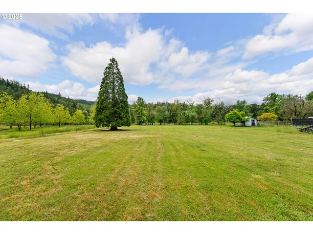 1223 SABLE Dr, Roseburg, OR 97470