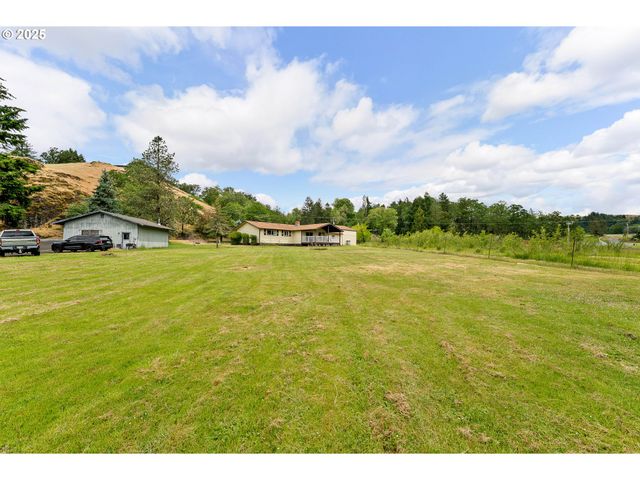1223 SABLE Dr, Roseburg, OR 97470