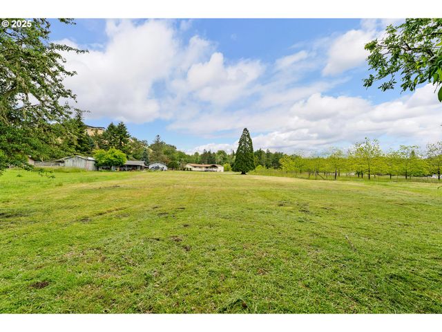 1223 SABLE Dr, Roseburg, OR 97470