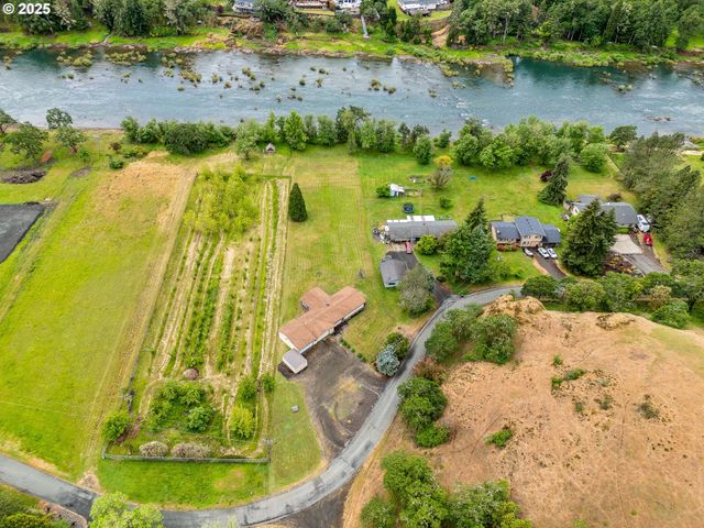 1223 SABLE Dr, Roseburg, OR 97470