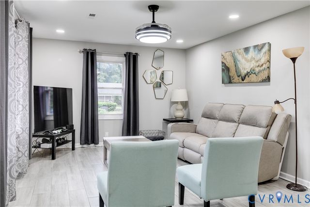 9624 Brandywine Ave, North Chesterfield, VA 23237