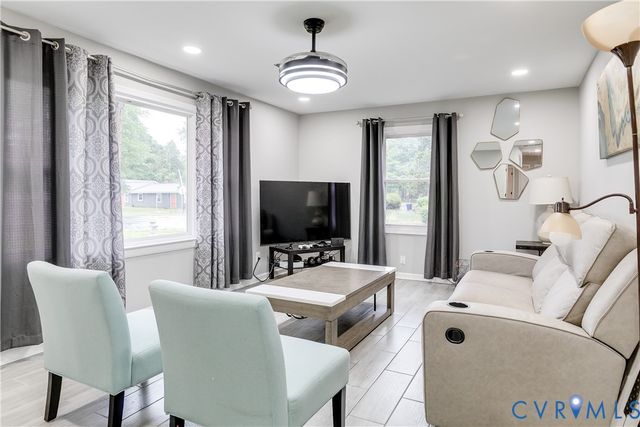 9624 Brandywine Ave, North Chesterfield, VA 23237