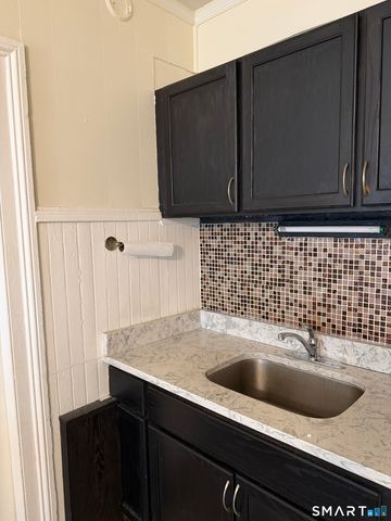 961 Hancock Avenue, Bridgeport, CT 06605