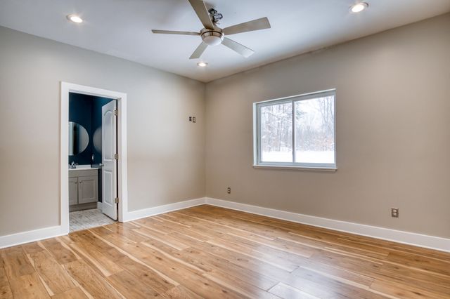 1518 E Wilke Road, Rothbury, MI 49452