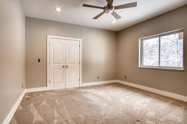 1518 E Wilke Road, Rothbury, MI 49452