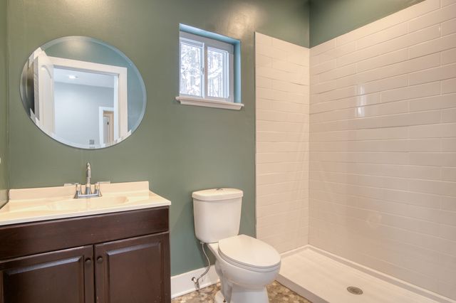 1518 E Wilke Road, Rothbury, MI 49452