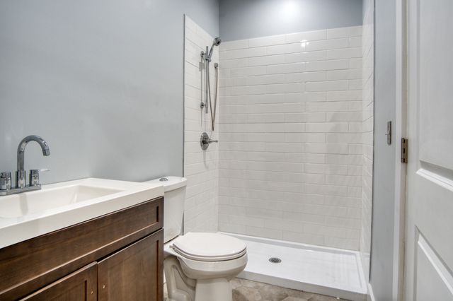 1518 E Wilke Road, Rothbury, MI 49452